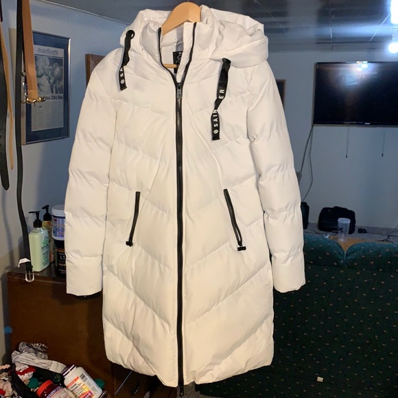 White long puffer jacket - Picture 1 of 3